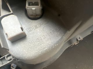 bontott TOYOTA YARIS Jobb Fényszóró