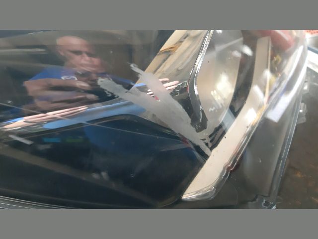 bontott TOYOTA YARIS Jobb Fényszóró