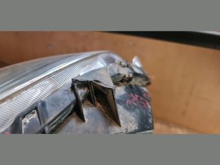 bontott TOYOTA YARIS Jobb Fényszóró