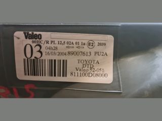 bontott TOYOTA YARIS Jobb Fényszóró