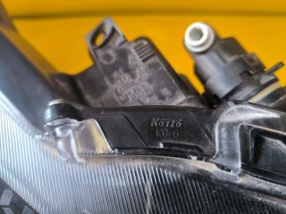 bontott TOYOTA YARIS Jobb Fényszóró