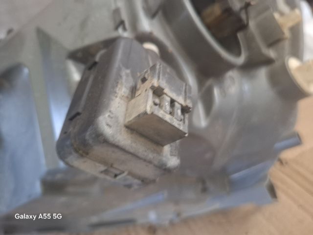 bontott TOYOTA YARIS Jobb Fényszóró