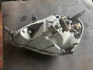 bontott TOYOTA YARIS Jobb Fényszóró