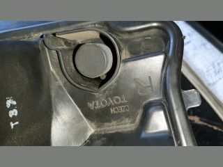 bontott TOYOTA YARIS Jobb Fényszóró