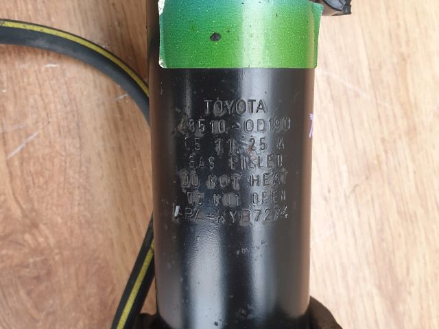 bontott TOYOTA YARIS Jobb Gólyaláb Csonkállvánnyal