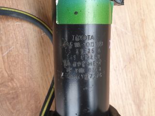 bontott TOYOTA YARIS Jobb Gólyaláb Csonkállvánnyal