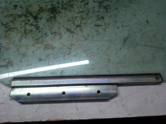 bontott TOYOTA YARIS Jobb hátsó Ablak