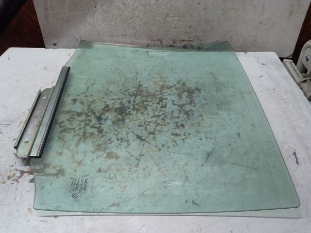 bontott TOYOTA YARIS Jobb hátsó Ablak