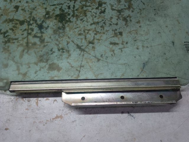 bontott TOYOTA YARIS Jobb hátsó Ablak