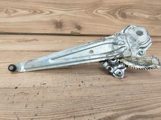 bontott TOYOTA YARIS Jobb hátsó Ablakemelő Szerkezet (Mechanikus)