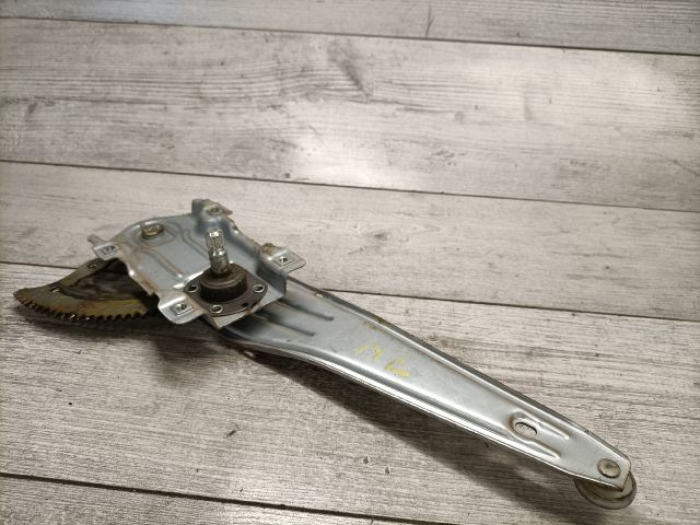 bontott TOYOTA YARIS Jobb hátsó Ablakemelő Szerkezet (Mechanikus)