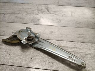 bontott TOYOTA YARIS Jobb hátsó Ablakemelő Szerkezet (Mechanikus)