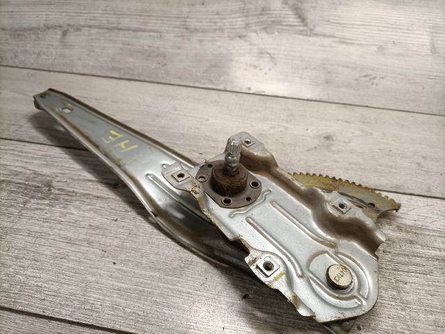 bontott TOYOTA YARIS Jobb hátsó Ablakemelő Szerkezet (Mechanikus)