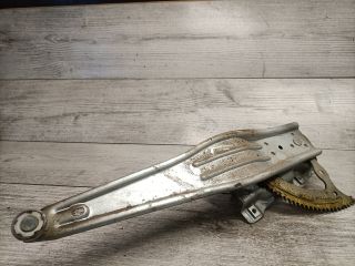 bontott TOYOTA YARIS Jobb hátsó Ablakemelő Szerkezet (Mechanikus)