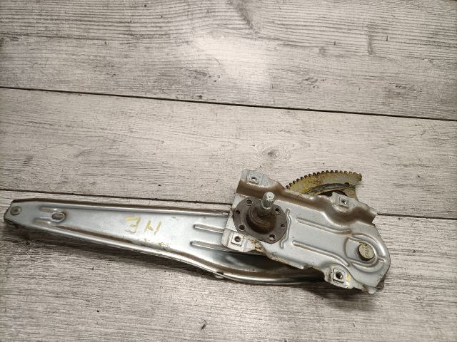 bontott TOYOTA YARIS Jobb hátsó Ablakemelő Szerkezet (Mechanikus)