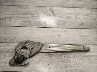 bontott TOYOTA YARIS Jobb hátsó Ablakemelő Szerkezet (Mechanikus)