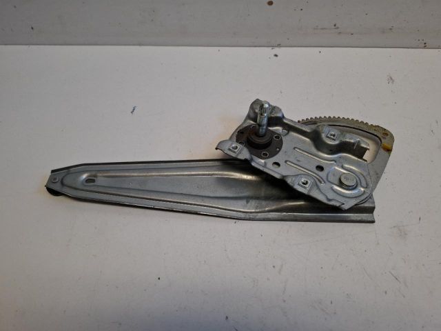 bontott TOYOTA YARIS Jobb hátsó Ablakemelő Szerkezet (Mechanikus)