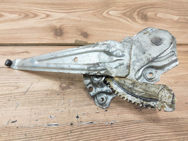 bontott TOYOTA YARIS Jobb hátsó Ablakemelő Szerkezet (Mechanikus)