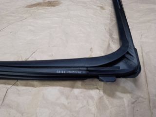 bontott TOYOTA YARIS Jobb hátsó Ablakvezető Gumi