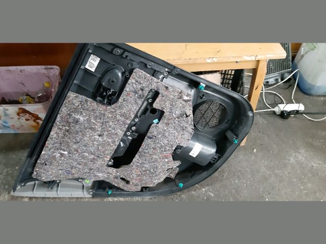 bontott TOYOTA YARIS Jobb hátsó Ajtó Kárpit