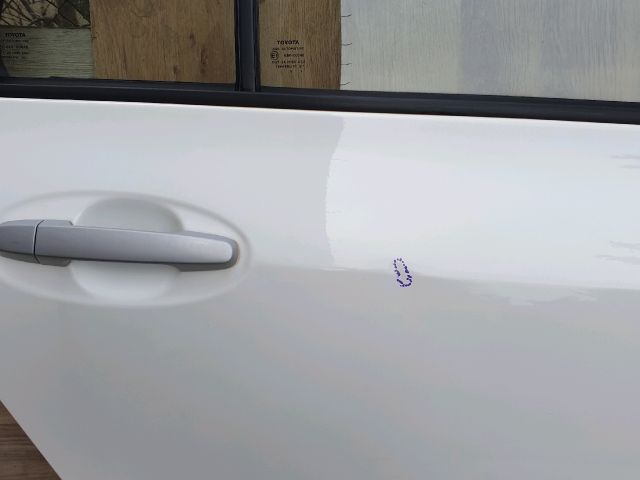 bontott TOYOTA YARIS Jobb hátsó Ajtó (Részeivel)