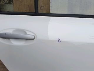 bontott TOYOTA YARIS Jobb hátsó Ajtó (Részeivel)