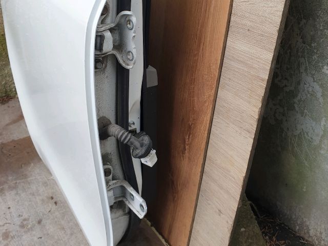 bontott TOYOTA YARIS Jobb hátsó Ajtó (Részeivel)