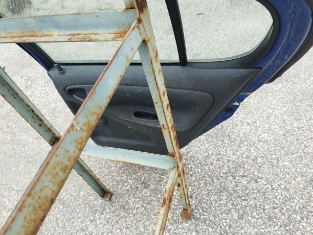 bontott TOYOTA YARIS Jobb hátsó Ajtó (Részeivel)