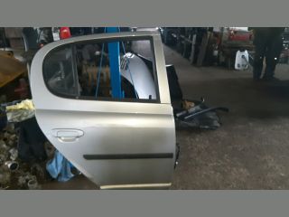 bontott TOYOTA YARIS Jobb hátsó Ajtó (Részeivel)