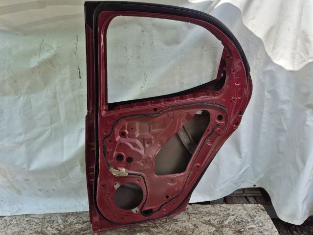 bontott TOYOTA YARIS Jobb hátsó Ajtó (Üres lemez)