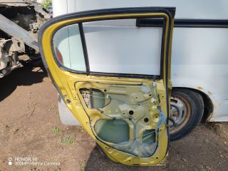 bontott TOYOTA YARIS Jobb hátsó Ajtó (Üres lemez)