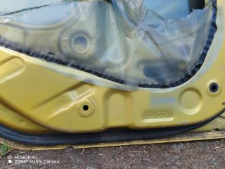 bontott TOYOTA YARIS Jobb hátsó Ajtó (Üres lemez)