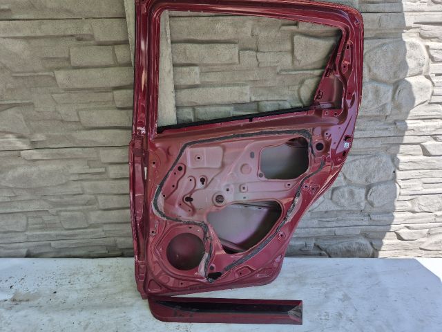 bontott TOYOTA YARIS Jobb hátsó Ajtó (Üres lemez)