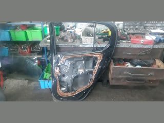 bontott TOYOTA YARIS Jobb hátsó Ajtó (Üres lemez)