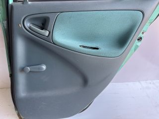 bontott TOYOTA YARIS Jobb hátsó Ajtó (Üres lemez)