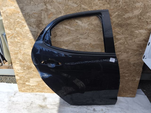 bontott TOYOTA YARIS Jobb hátsó Ajtó (Üres lemez)