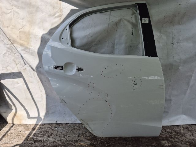 bontott TOYOTA YARIS Jobb hátsó Ajtó (Üres lemez)