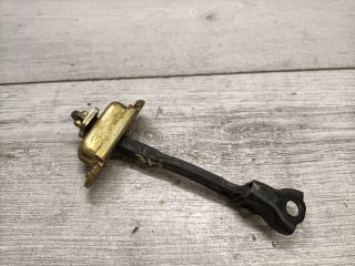 bontott TOYOTA YARIS Jobb hátsó Ajtóhatároló