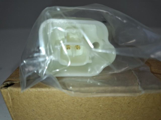 bontott TOYOTA YARIS Jobb hátsó Ajtózár Motor