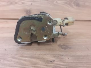 bontott TOYOTA YARIS Jobb hátsó Ajtózár