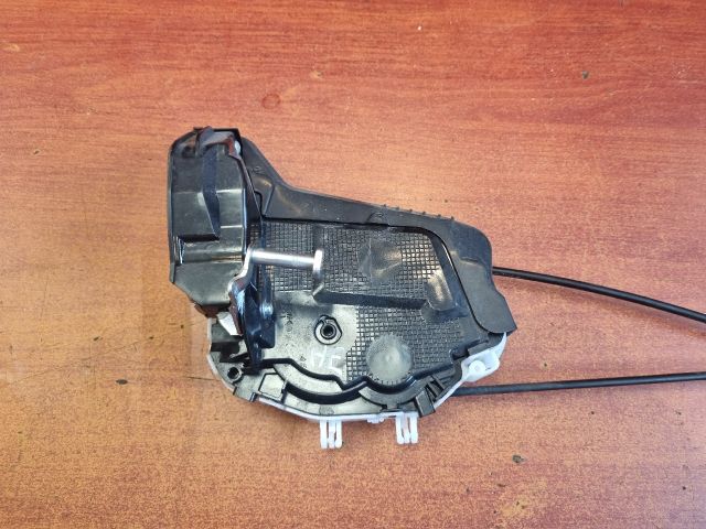 bontott TOYOTA YARIS Jobb hátsó Ajtózár