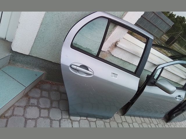 bontott TOYOTA YARIS Jobb hátsó Ajtózár