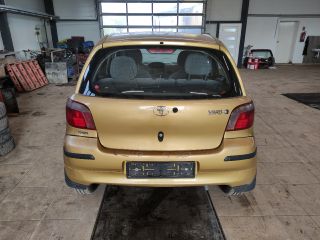 bontott TOYOTA YARIS Jobb hátsó Ajtózár