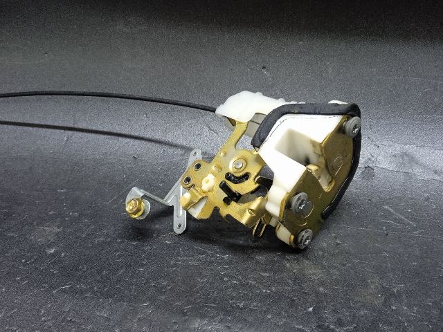 bontott TOYOTA YARIS Jobb hátsó Ajtózár