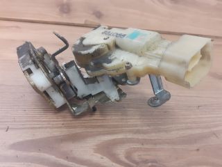 bontott TOYOTA YARIS Jobb hátsó Ajtózár