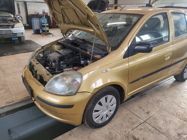 bontott TOYOTA YARIS Jobb hátsó Ajtózár