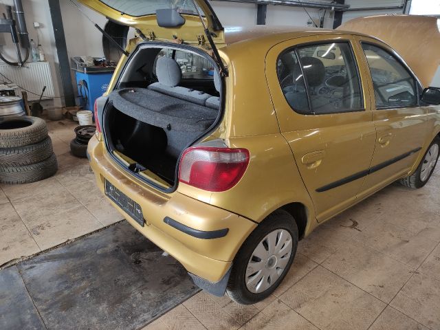 bontott TOYOTA YARIS Jobb hátsó Ajtózár