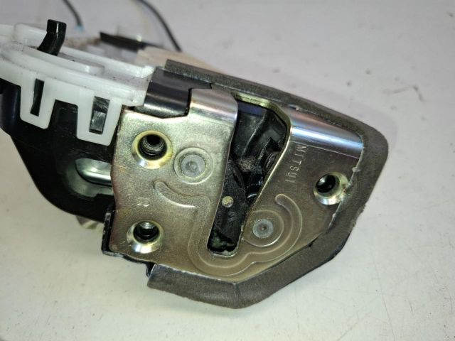 bontott TOYOTA YARIS Jobb hátsó Ajtózár