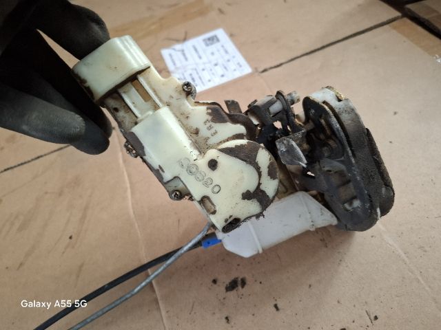 bontott TOYOTA YARIS Jobb hátsó Ajtózár