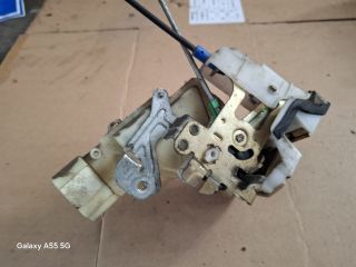 bontott TOYOTA YARIS Jobb hátsó Ajtózár